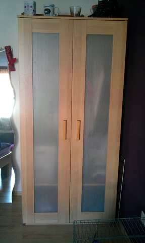 Kleiderschrank zu verkaufen !!!! 50€ !!